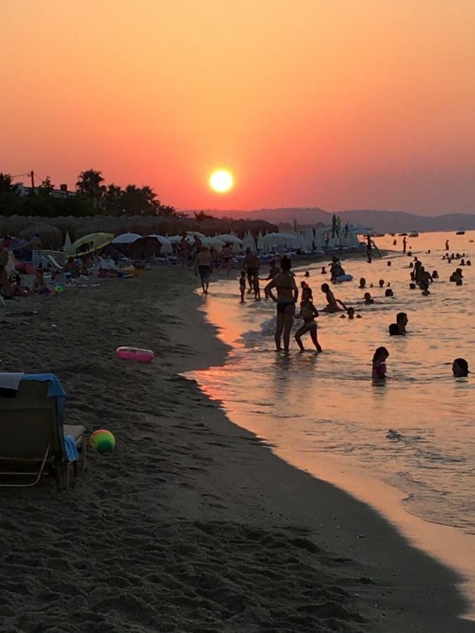 Irina House Pefkohori Daire Dış mekan fotoğraf